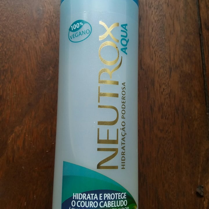 photo of Neutrox Shampoo Neutrox Aqua shared by @tamiscarneiro on  22 Nov 2022 - review