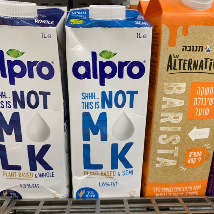 photo of Alpro Shhh...This isn't milk 1,8% shared by @noa1212 on  28 Mar 2022 - review
