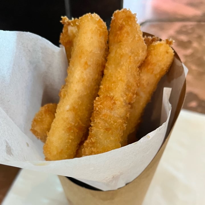 photo of WTF Plant? Mozzarella Sticks shared by @greengabby on  27 May 2022 - review