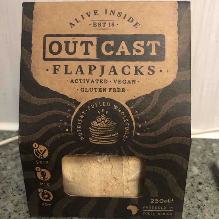 photo of Outcast Foods Wholefood Flapjacks shared by @changingthegame on  29 Nov 2021 - review