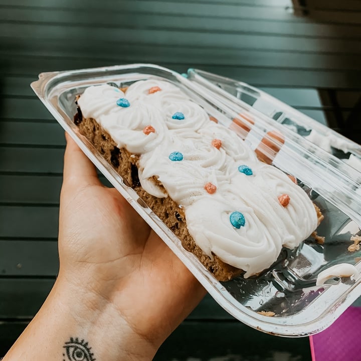 photo of The Garden of Vegan Blueberry Cake shared by @alrassool on  20 Sep 2020 - review