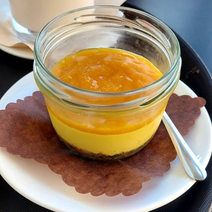 photo of Cortese Café 900 Cheesecake al mango shared by @wandavetveg on  13 Jun 2022 - review