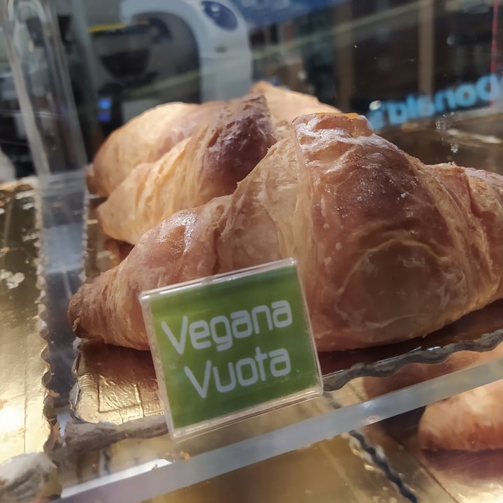 photo of Mondogelato brioche vegana vuota shared by @alexxxxxx on  25 Sep 2022 - review