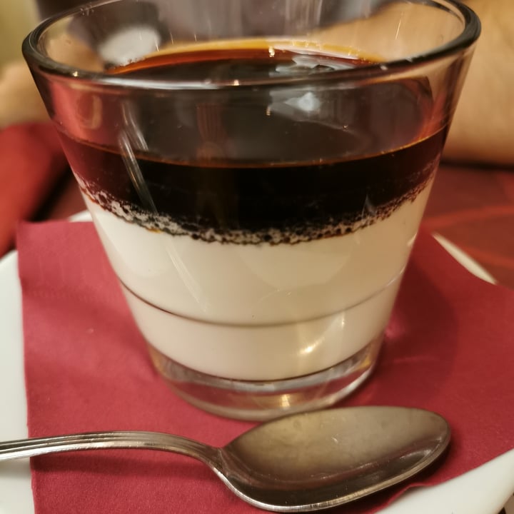 review photo of Rifugio Romano Panna Cotta vegan shared by @morfeolover on 12 Jun 2022 - review