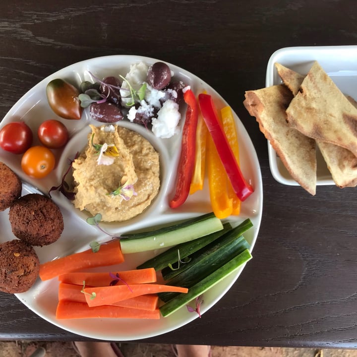 photo of Asher's Corner Cafe @ Ashers Farm Sanctuary Hummus platter shared by @timothyl on  19 Dec 2020 - review