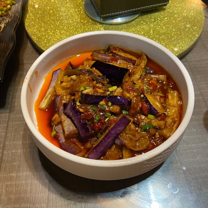 photo of 成都Chengdu Stir Fried Eggplant shared by @dafnelately on  21 Apr 2022 - review