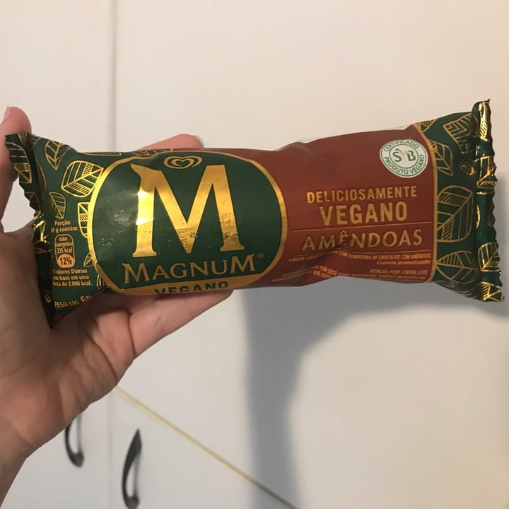 photo of Magnum Vegano Amêndoas shared by @rachelvaz on  27 Feb 2022 - review