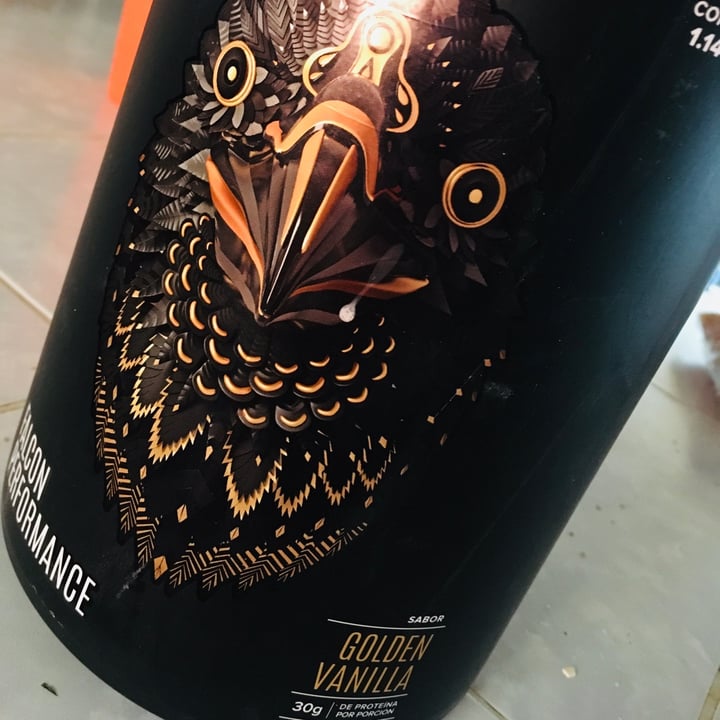 photo of Birdman Falcon Performance sabor Golden Vainilla shared by @darkxocolatl on  01 Feb 2021 - review
