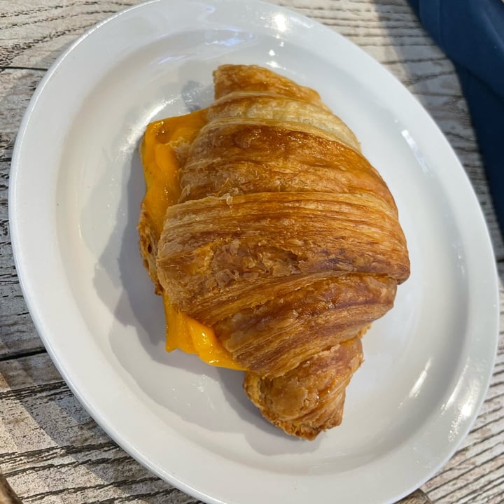 photo of Innocent Yesterday Egg & cheese croissant shared by @veganfoodcrazy on  09 Nov 2022 - review
