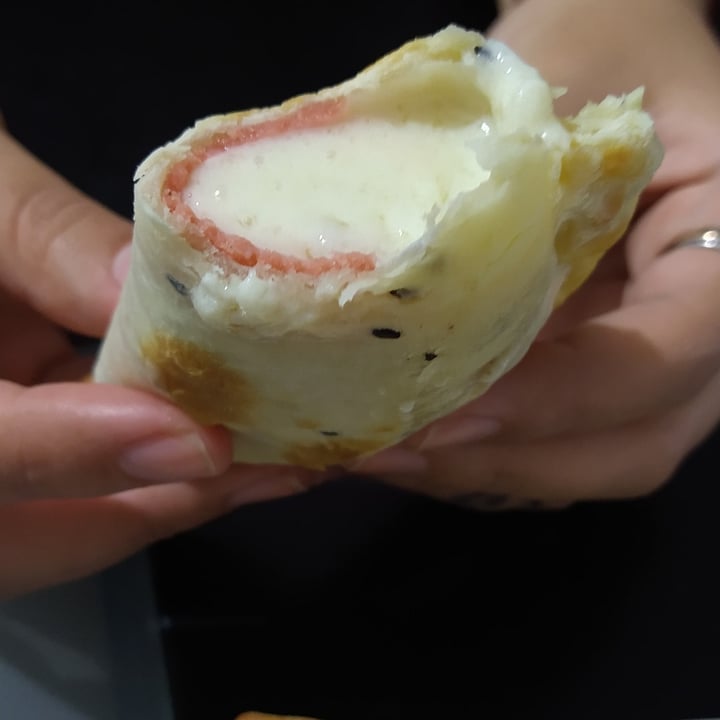 review photo of Empanadas De 10 Empanadas De jamón y Queso shared by @marysandoval on 10 Oct 2020 - review