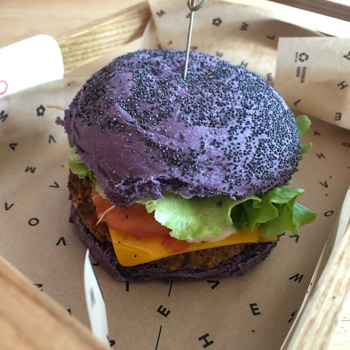 photo of Flower Burger Flower burger shared by @essemme on  13 Oct 2022 - review