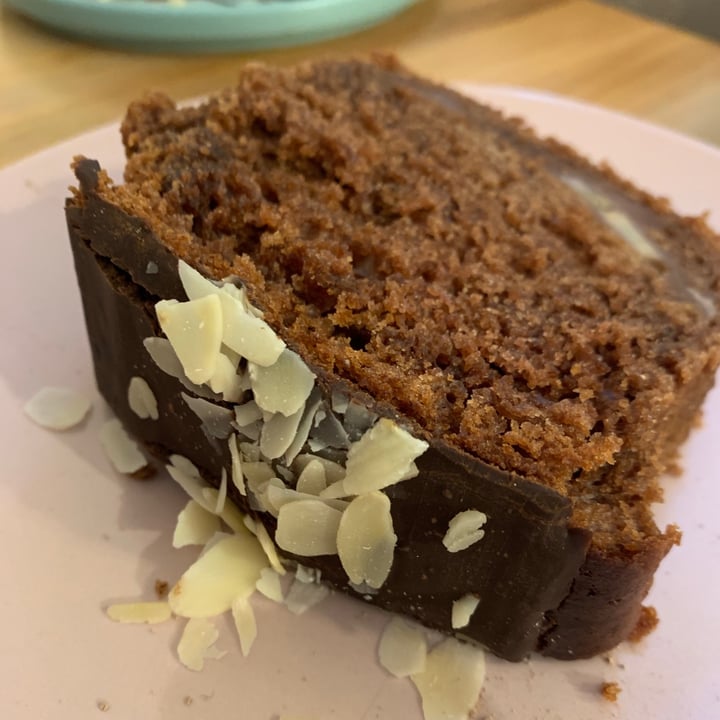 review photo of Chillin' Cafe Bizcocho De Chocolate Y Platano shared by @gechauca28 on 18 Apr 2021 - review