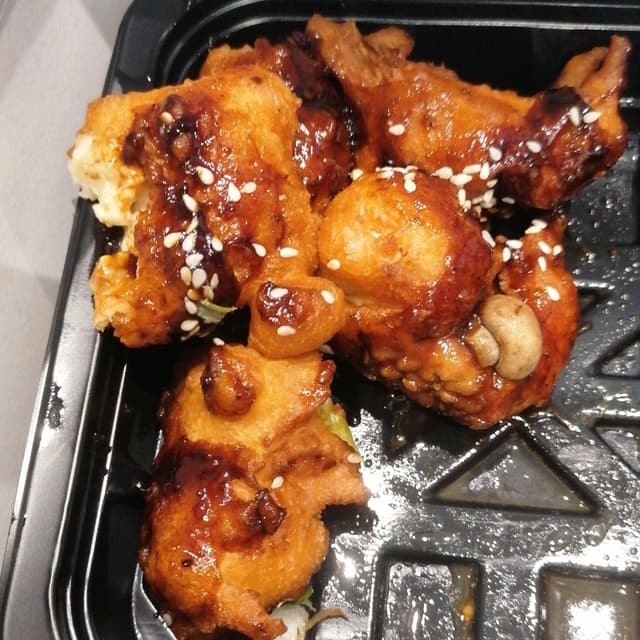 Foto do prato “Asian BBQ Cauliflower Bites”