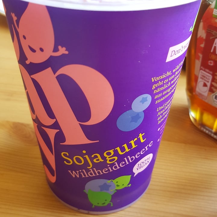 photo of Ve Happy Sojagurt Wildheidelbeere shared by @zigzag on  31 May 2021 - review