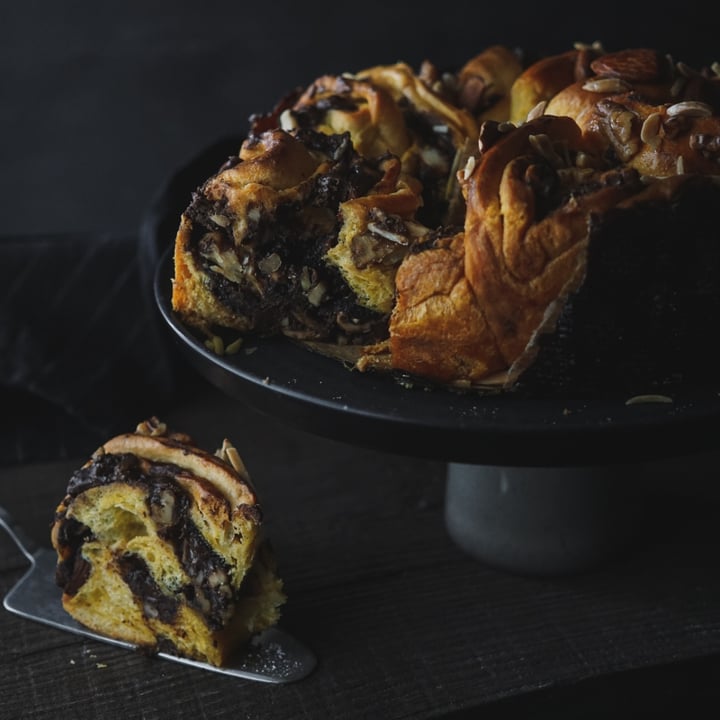 photo of Cravo e Canela Pastelaria Bolo Rei de Chocolate shared by @tavegangirl on  30 Apr 2021 - review