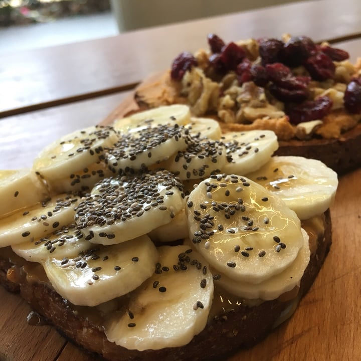 photo of Shake Farm Veganized: Banana Nutter Super Toast shared by @vikas on  11 Sep 2018 - review