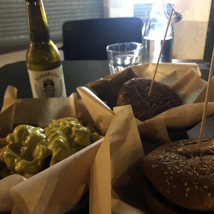 photo of ViuLaFrita Veggie Burguer shared by @catviruz on  02 Oct 2022 - review