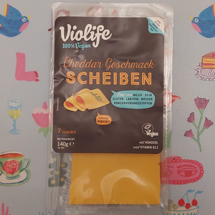 review photo of Violife Cheddar Geschmack Scheiben shared by @galatea on 13 Oct 2021 - review