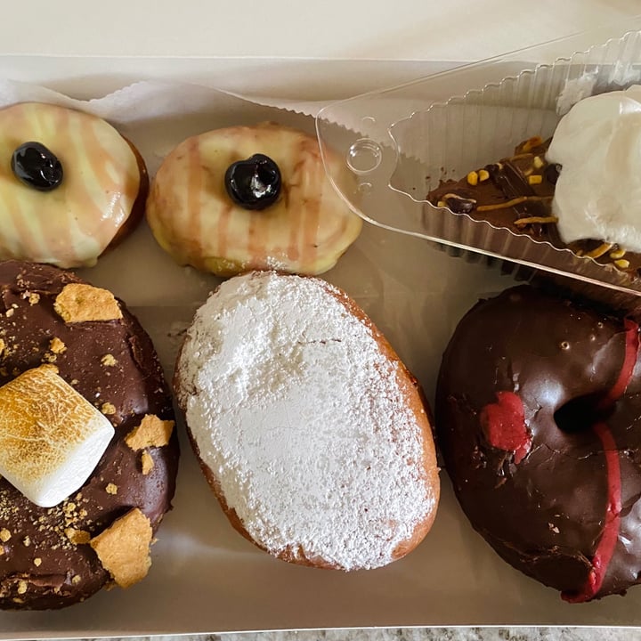 photo of Joyfully Baked Donuts shared by @brilehan on  30 Aug 2021 - review