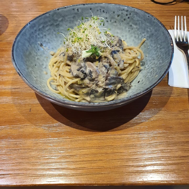 photo of Genius Central Singapore Creamy Mushroom Pasta shared by @alif898 on  17 Jun 2022 - review