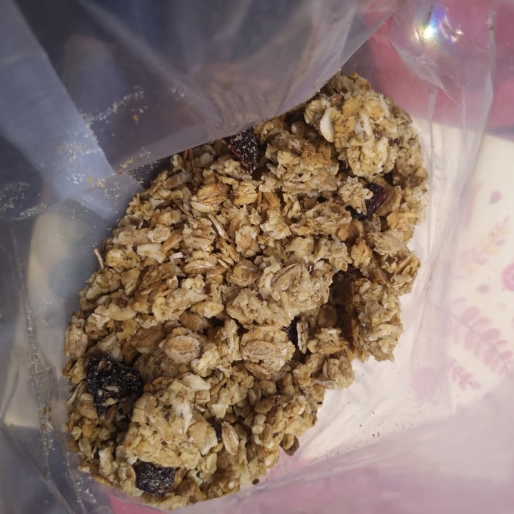 photo of Kellogg Super food granola shared by @frazaffa on  06 Dec 2021 - review