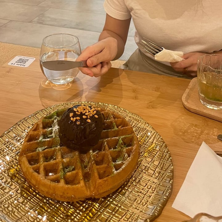 photo of Hvala CHIJMES Waffles And Ice Cream shared by @mariaubergine on  14 Oct 2021 - review
