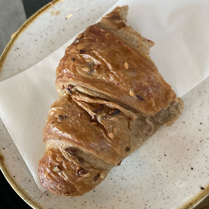 photo of Lycka vegan croissant with jam shared by @sarachiri on  20 Nov 2022 - review