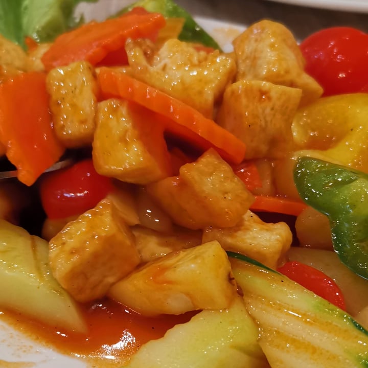 review photo of Bali Thai Stir Fried Tofu With Sweet & Sour Sauce shared by @ryzahandprints on 02 May 2022 - review