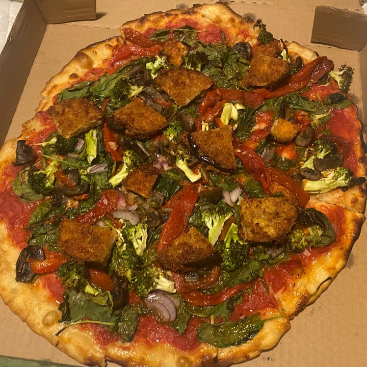 review photo of Mangia Mi Vegan Pizza shared by @camilamarchand on 05 Sep 2021 - review