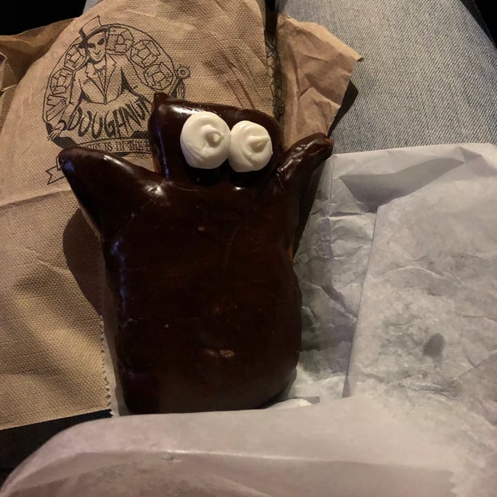 photo of Voodoo Doughnut - Broadway Vegan Portland Cream shared by @amanda4evah on  22 Apr 2021 - review