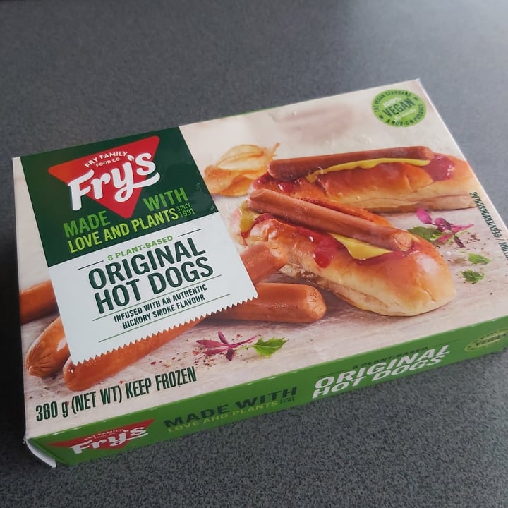 photo of Fry's Family Food 8 Meat-Free Original Hotdogs shared by @aideen on  24 May 2022 - review