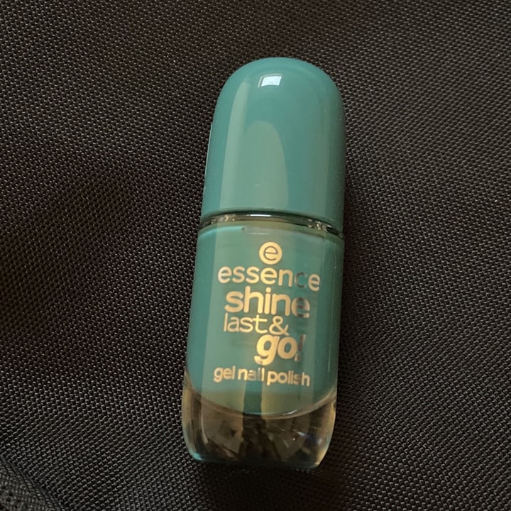 review photo of Essence Shine Last & Go! Gel Nail Polish shared by @laletiz on 13 Apr 2022 - review