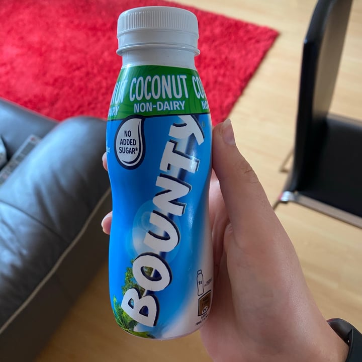 photo of Bounty Bounty Coconut Milkshake shared by @plantbasedkat on  18 May 2020 - review