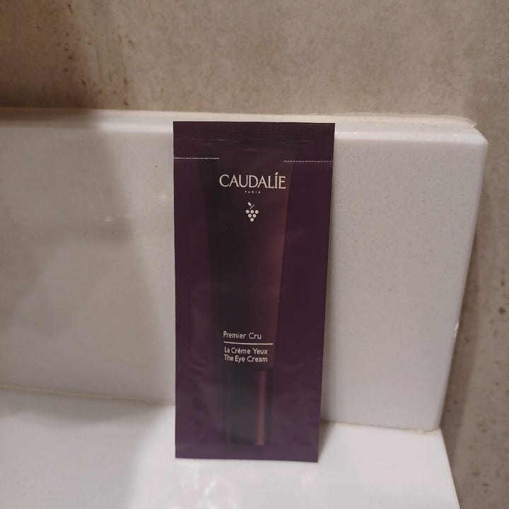 review photo of Caudalíe Premier crue la creme yeux shared by @abillion20 on 16 Nov 2022 - review