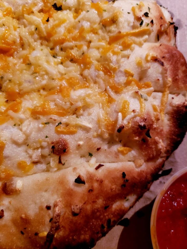 photo of Vegan Pizza Cheezy Garlic Breadstick shared by @violetfrankenstein on  23 Jun 2019 - review
