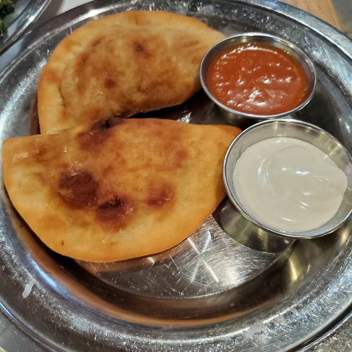 photo of Asha Tofu ‘paneer’ Samosa shared by @angebe on  04 Apr 2022 - review