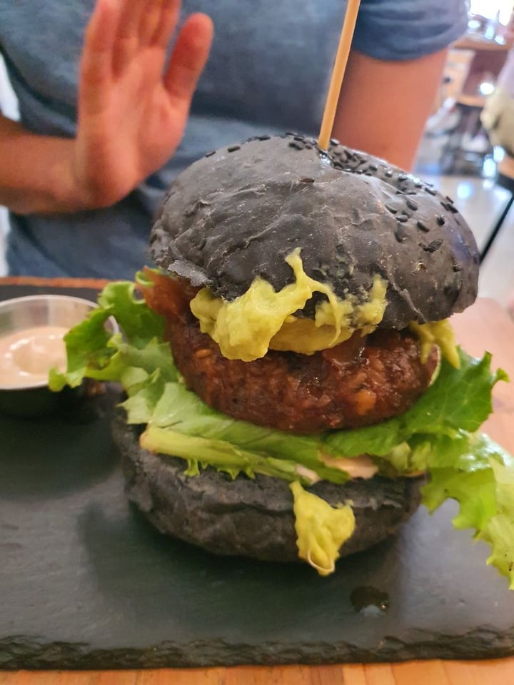 photo of Scheckter's RAW Gourmet Best Vegan Burger (BVB) shared by @jesscaga on  24 Feb 2020 - review