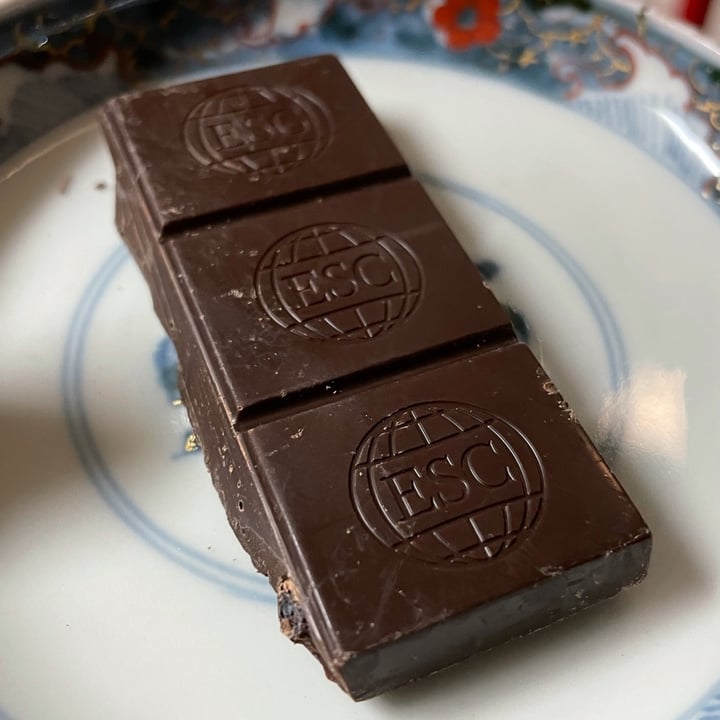photo of Endangered Species Chocolate Luscious Blueberries + Dark Chocolate shared by @lisseatsplants on  08 Dec 2021 - review