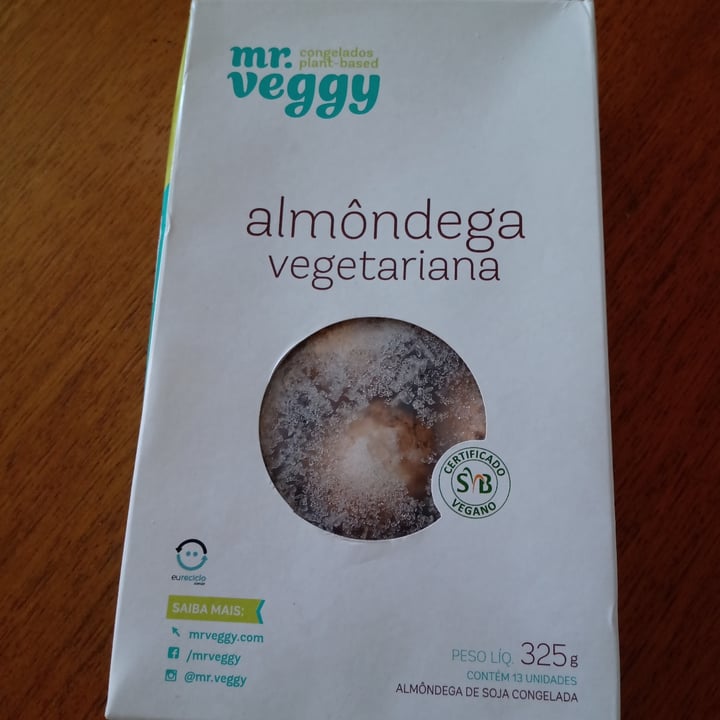 photo of mr. veggy Almôndega Vegetal shared by @marianavendrame on  22 May 2022 - review