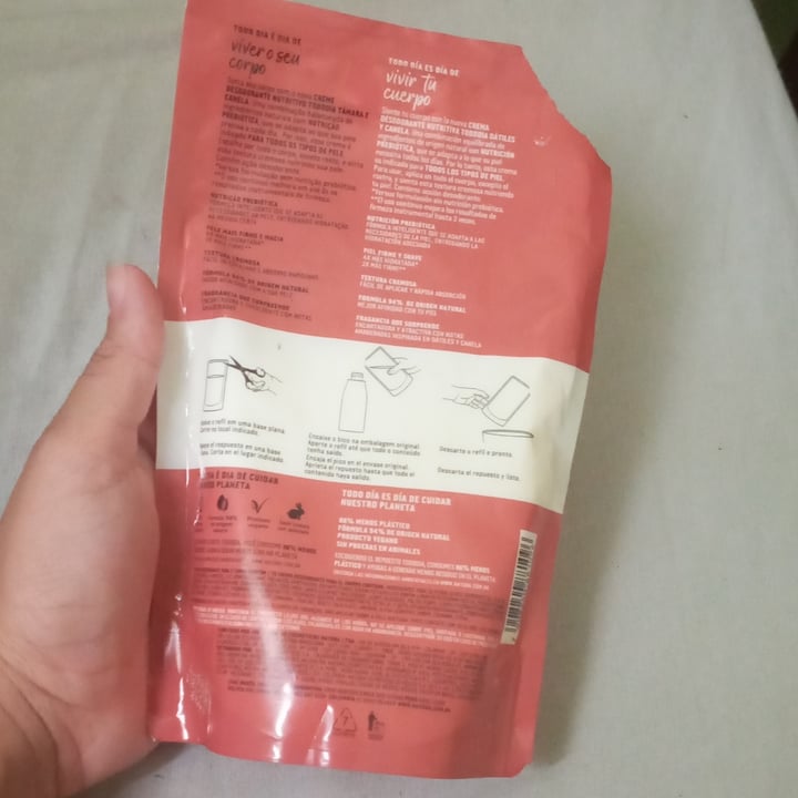 photo of Natura Creme corporal tâmara e canela shared by @redbone on  29 Dec 2021 - review