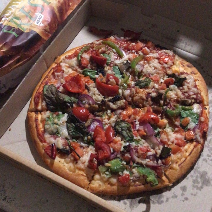 photo of Dominos Pizza Vegan Spicy Trio shared by @vanessaainsley on  10 May 2020 - review