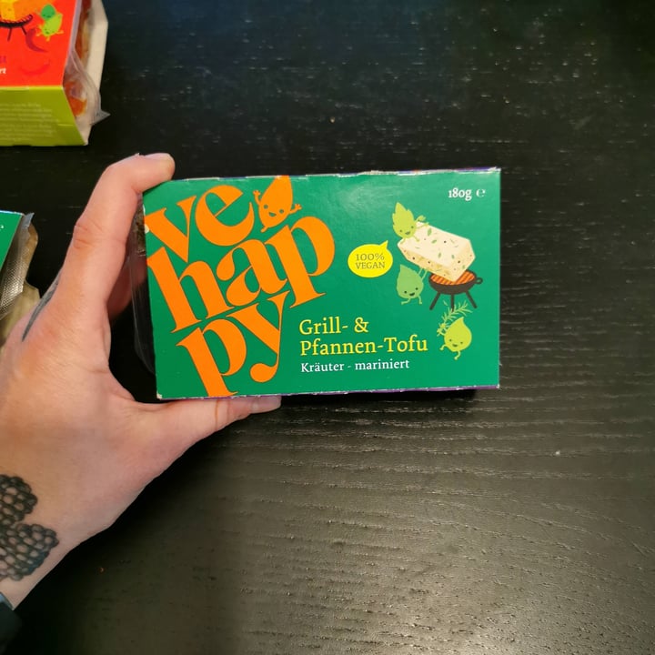 photo of Ve Happy Grill-/Pfannentofu Kräuter shared by @valentinalittlev on  25 Apr 2022 - review