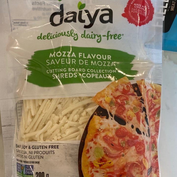 photo of Daiya Mozzarella cutting board shreds shared by @blackgoatsanctuary on  17 Jun 2021 - review