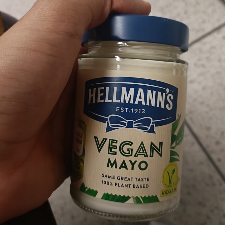 photo of Hellmann’s Hellman’s Vegan Mayonnaise shared by @lucideej on  24 Oct 2022 - review