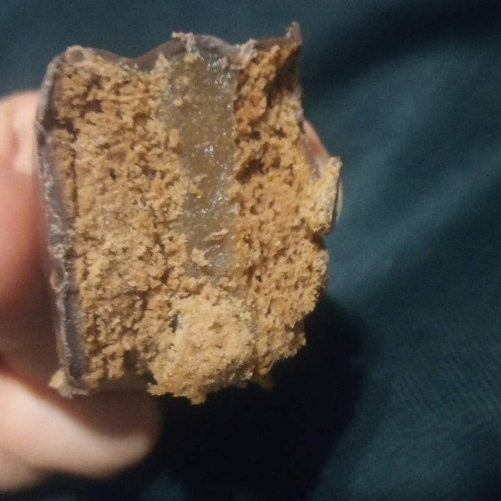 review photo of Felices Las Vacas Alfajor Negro shared by @marrdumbass on 26 Aug 2021 - review