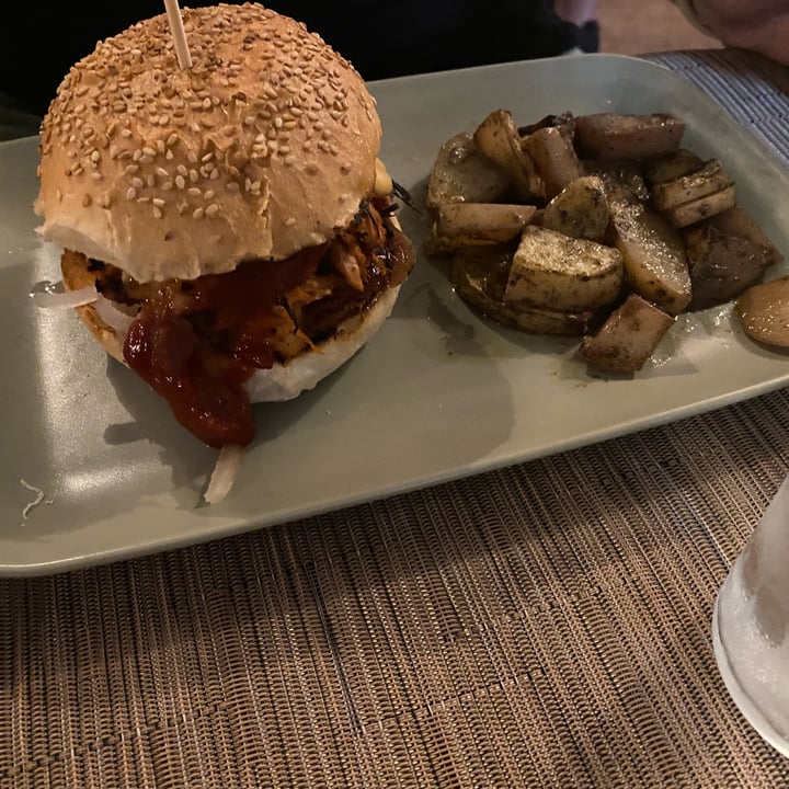review photo of aTipico Pulled jackfruit shared by @usernamepls on 04 Sep 2022 - review