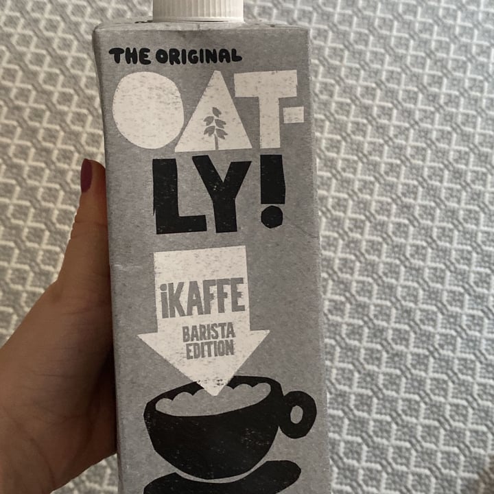 photo of Oatly Oat Drink Barista Edition  shared by @claracozz on  23 Oct 2022 - review