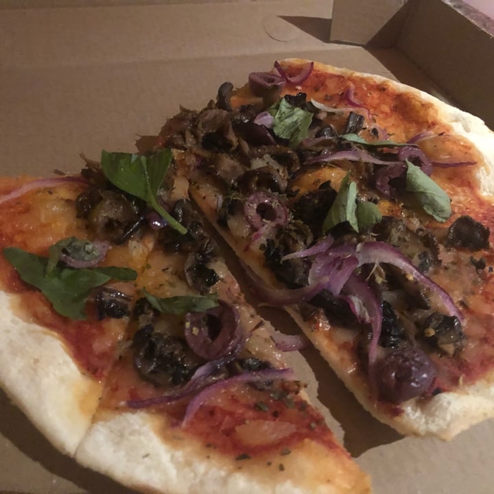 photo of Hudsons, The Burger Joint (Muizenberg) The Busker Pizza shared by @themissanderson on  14 Jan 2022 - review