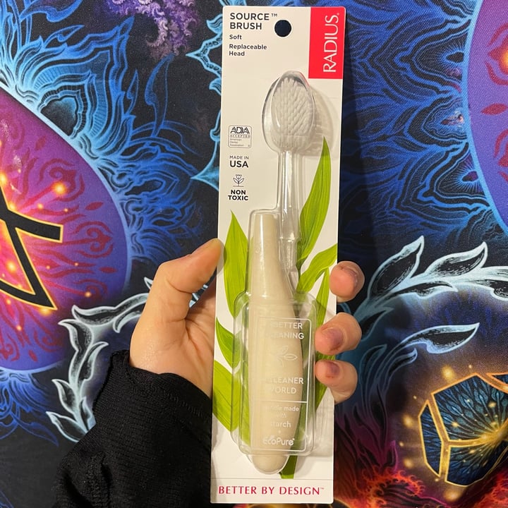 photo of Radius Source Toothbrush shared by @vivalaviolet on  05 Nov 2021 - review