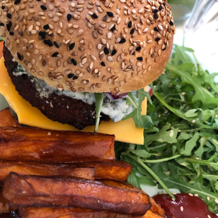 photo of Abattoir végétal Funky Burger shared by @jalford on  16 Oct 2021 - review